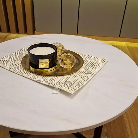 Lux Apartman Eleni Rooms,oaza Mira I Tisine U Centru Vrnjacke Banje