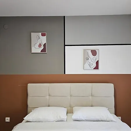 Apartment Lux Apartman Eleni Rooms,oaza Mira I Tisine U Centru Vrnjacke Banje